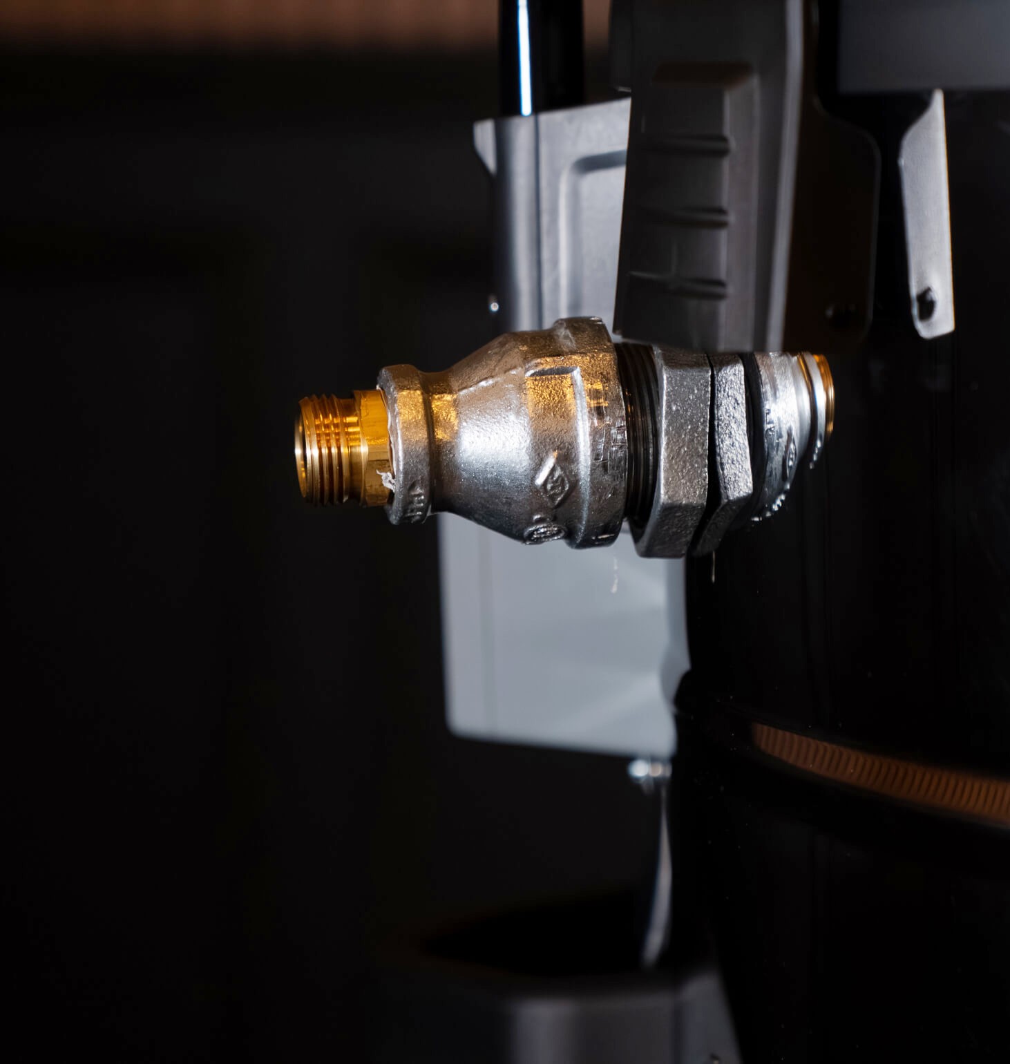 Dual Vac brass hose fitting